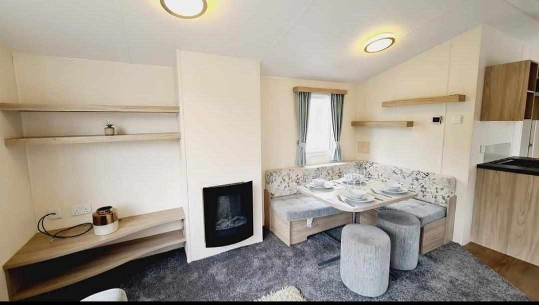Tunstall View Caravan Holidays At Sand Le Mere Esterno foto