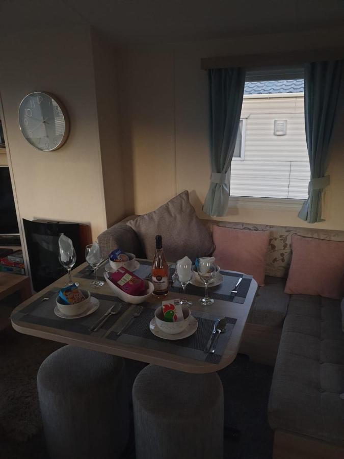 Tunstall View Caravan Holidays At Sand Le Mere Esterno foto